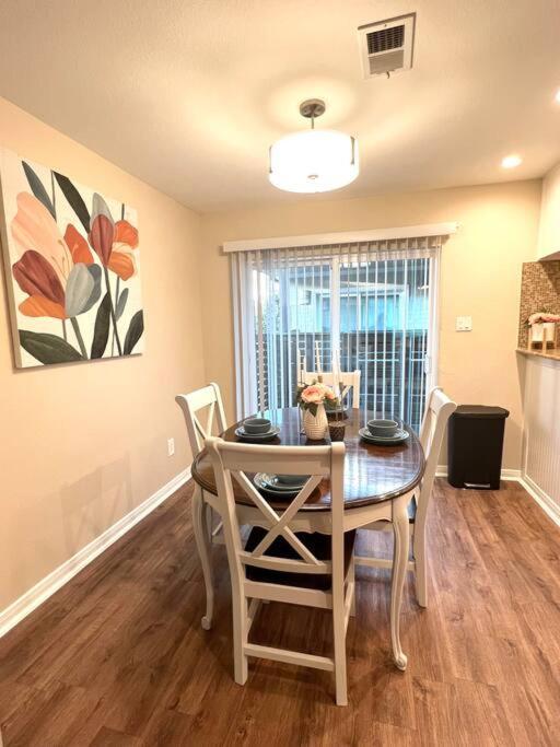 Lovely 2 Bedroom/2 Bath Houston, Heights/Galleria 外观 照片