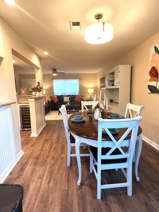 Lovely 2 Bedroom/2 Bath Houston, Heights/Galleria 外观 照片